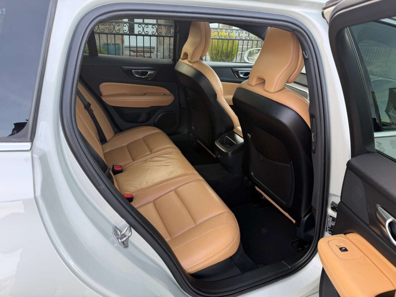 2018 VOLVO V60 2018 VOLVO V60