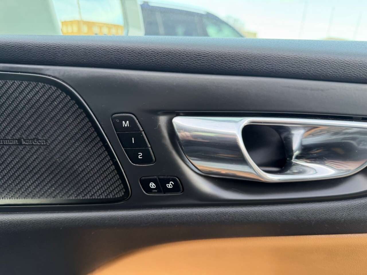 2018 VOLVO V60 2018 VOLVO V60