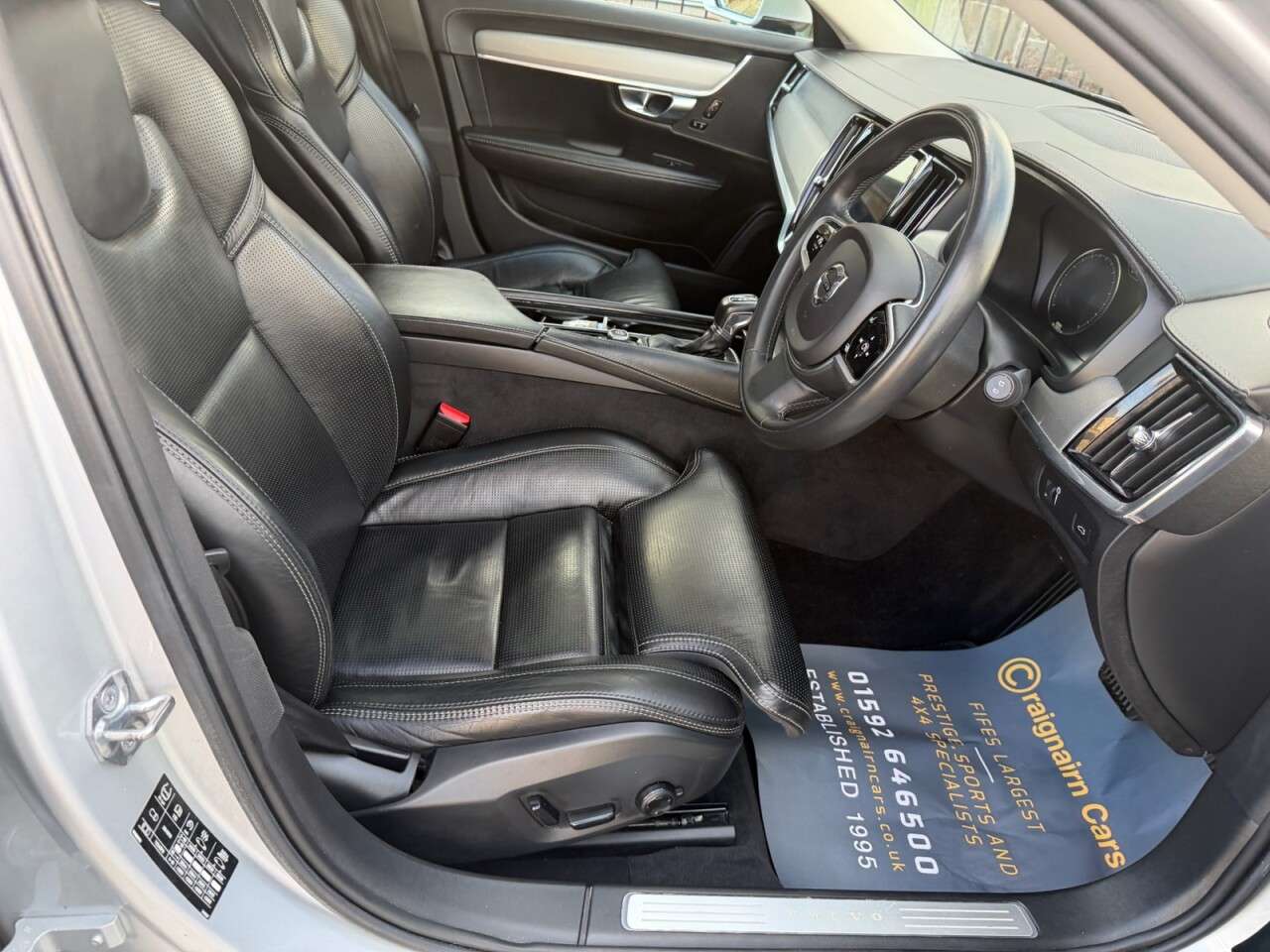 A 2018 VOLVO V90 2.0 D4 Inscription Pro Estate 5dr Diesel Auto Euro 6 (s/s) (190 ps) A 2018 VOLVO V90 2.0 D4 Inscription Pro Estate 5dr Diesel Auto Euro 6 (s/s) (190 ps)