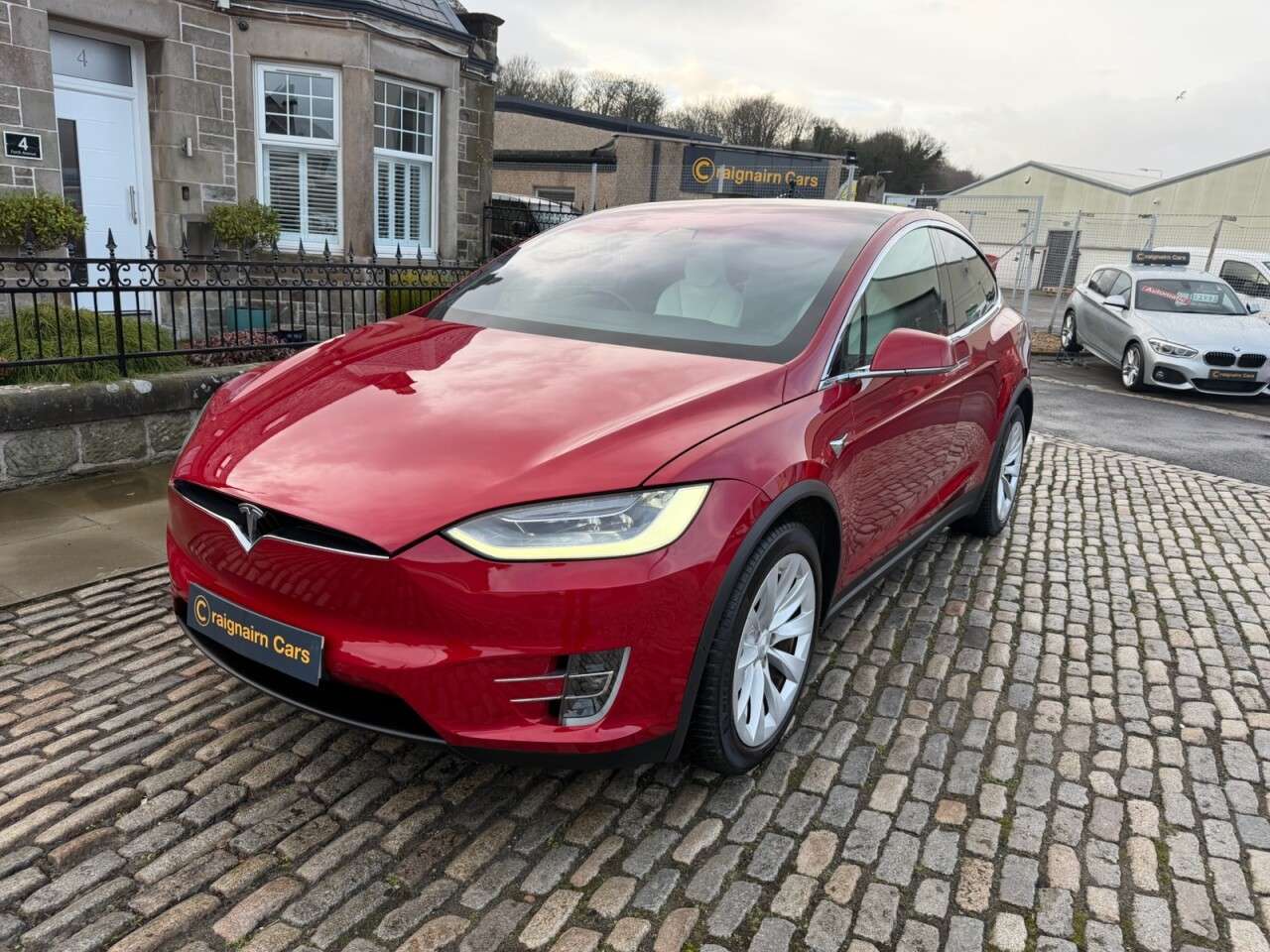A 2020 TESLA MODEL X (Dual Motor) Standard Range SUV 5dr Electric Auto 4WDE (328 bhp) A 2020 TESLA MODEL X (Dual Motor) Standard Range SUV 5dr Electric Auto 4WDE (328 bhp)