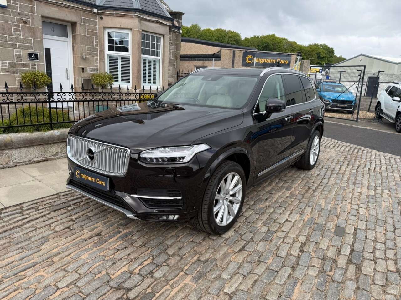 A 2016 VOLVO XC90 2.0 D5 Inscription SUV 5dr Diesel Geartronic 4WD Euro 6 (s/s) (225 ps) A 2016 VOLVO XC90 2.0 D5 Inscription SUV 5dr Diesel Geartronic 4WD Euro 6 (s/s) (225 ps)