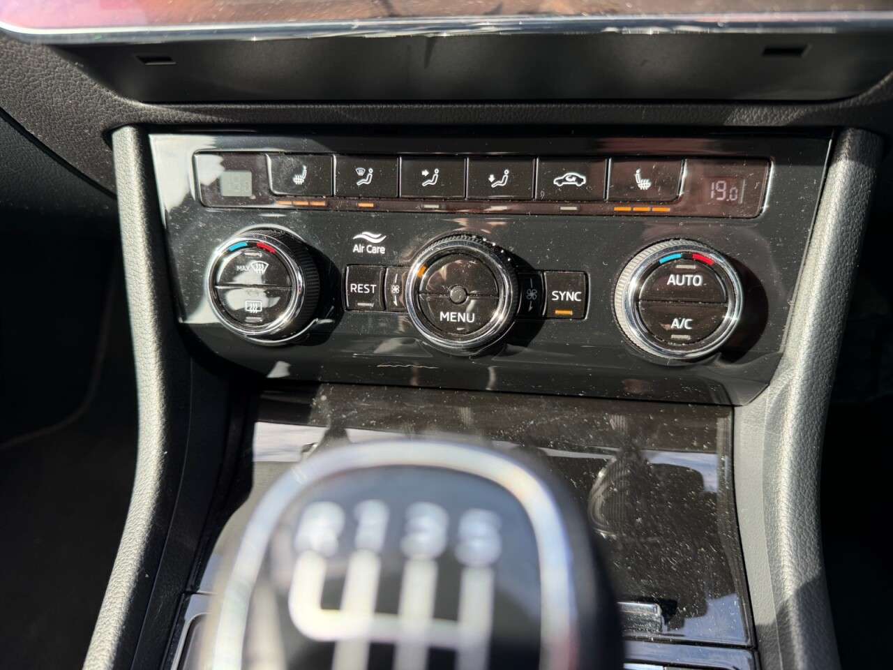 2019 SKODA SUPERB 2019 SKODA SUPERB