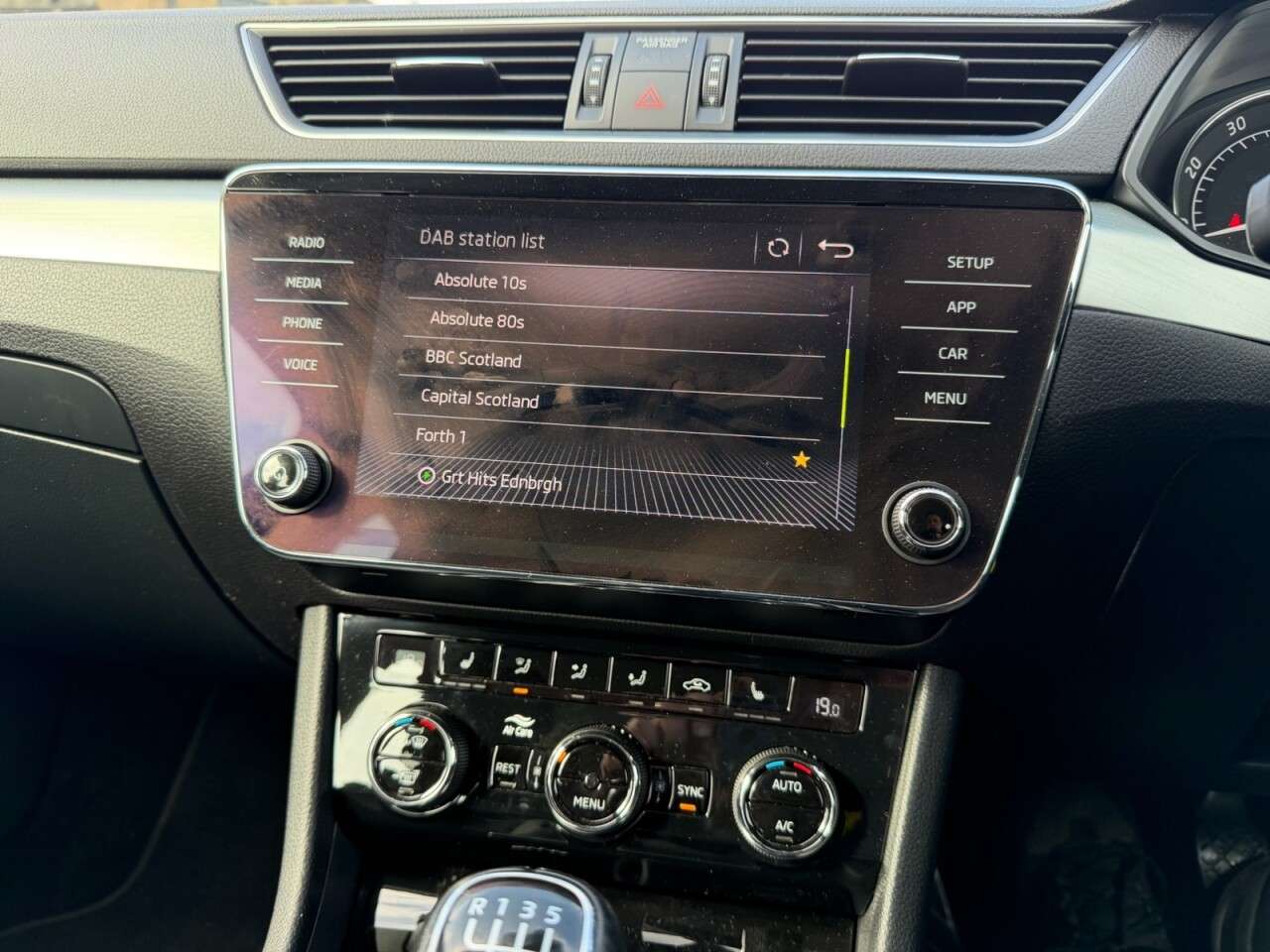 2019 SKODA SUPERB 2019 SKODA SUPERB