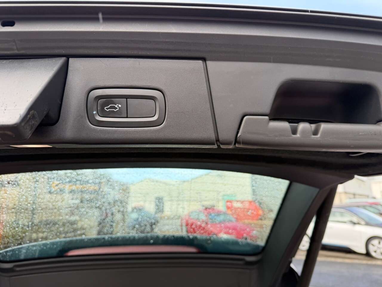 2018 VOLVO V90 2018 VOLVO V90