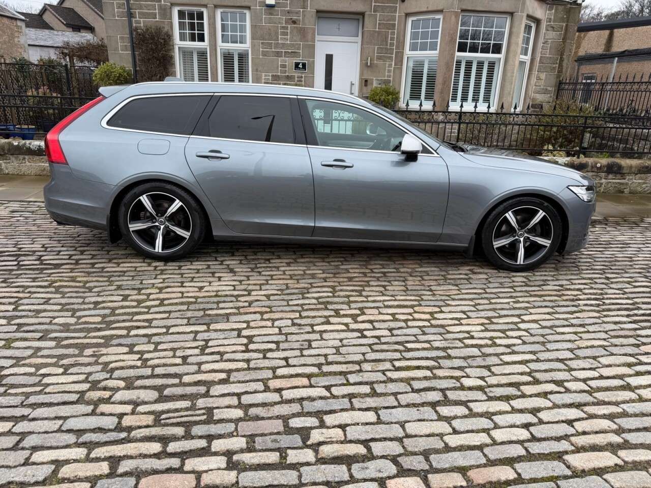 2018 VOLVO V90 2018 VOLVO V90