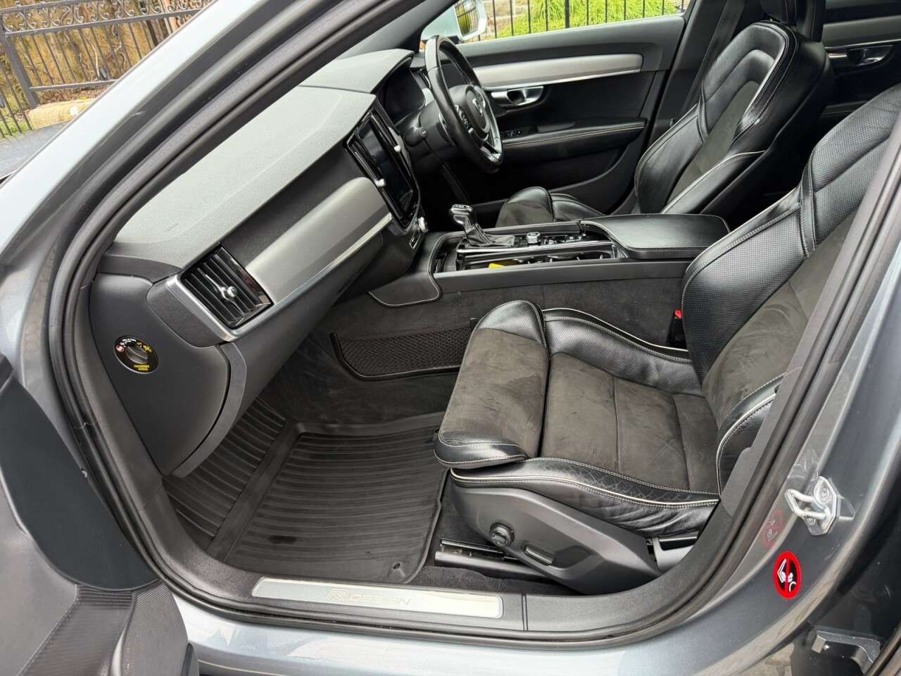 2018 VOLVO V90 2018 VOLVO V90