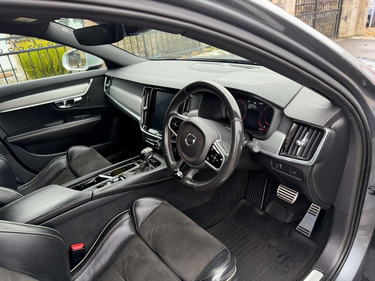 2018 VOLVO V90 2018 VOLVO V90