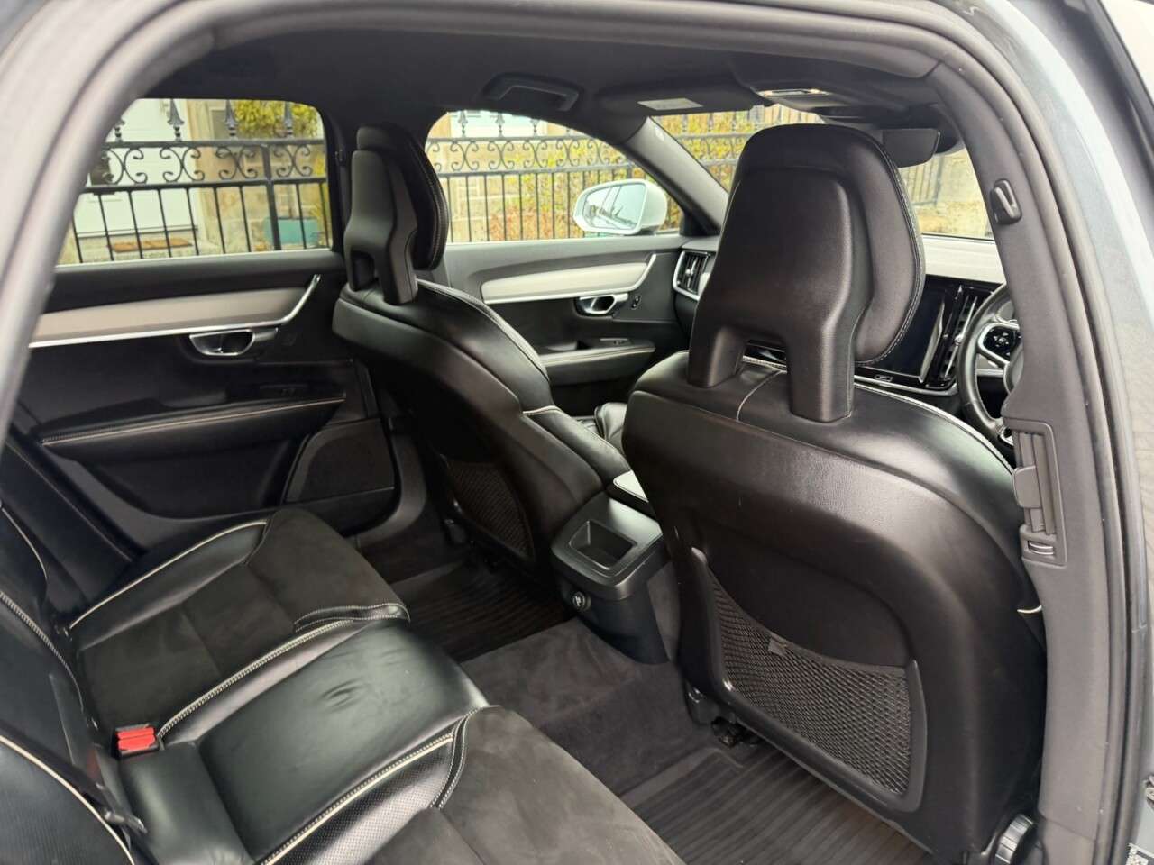 2018 VOLVO V90 2018 VOLVO V90