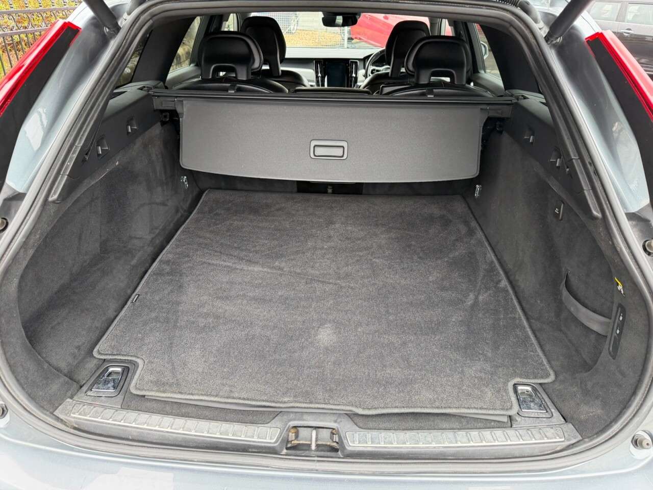 2018 VOLVO V90 2018 VOLVO V90