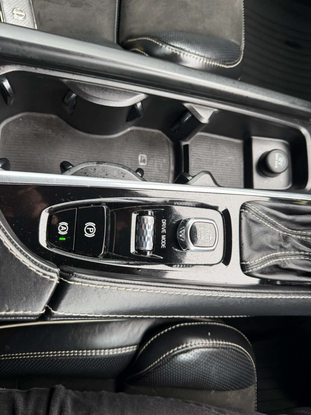 2018 VOLVO V90 2018 VOLVO V90