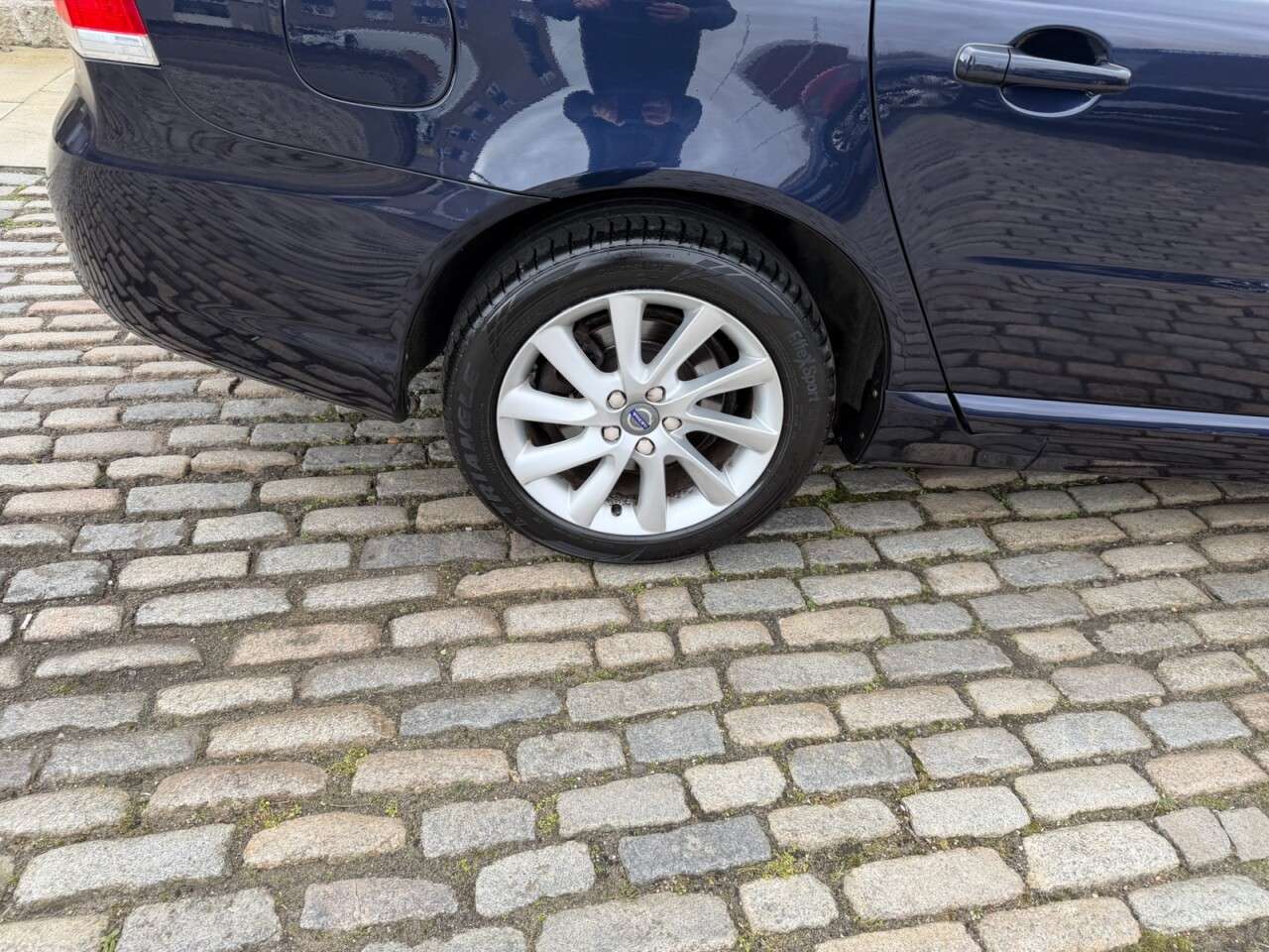 2015 VOLVO V70 2015 VOLVO V70