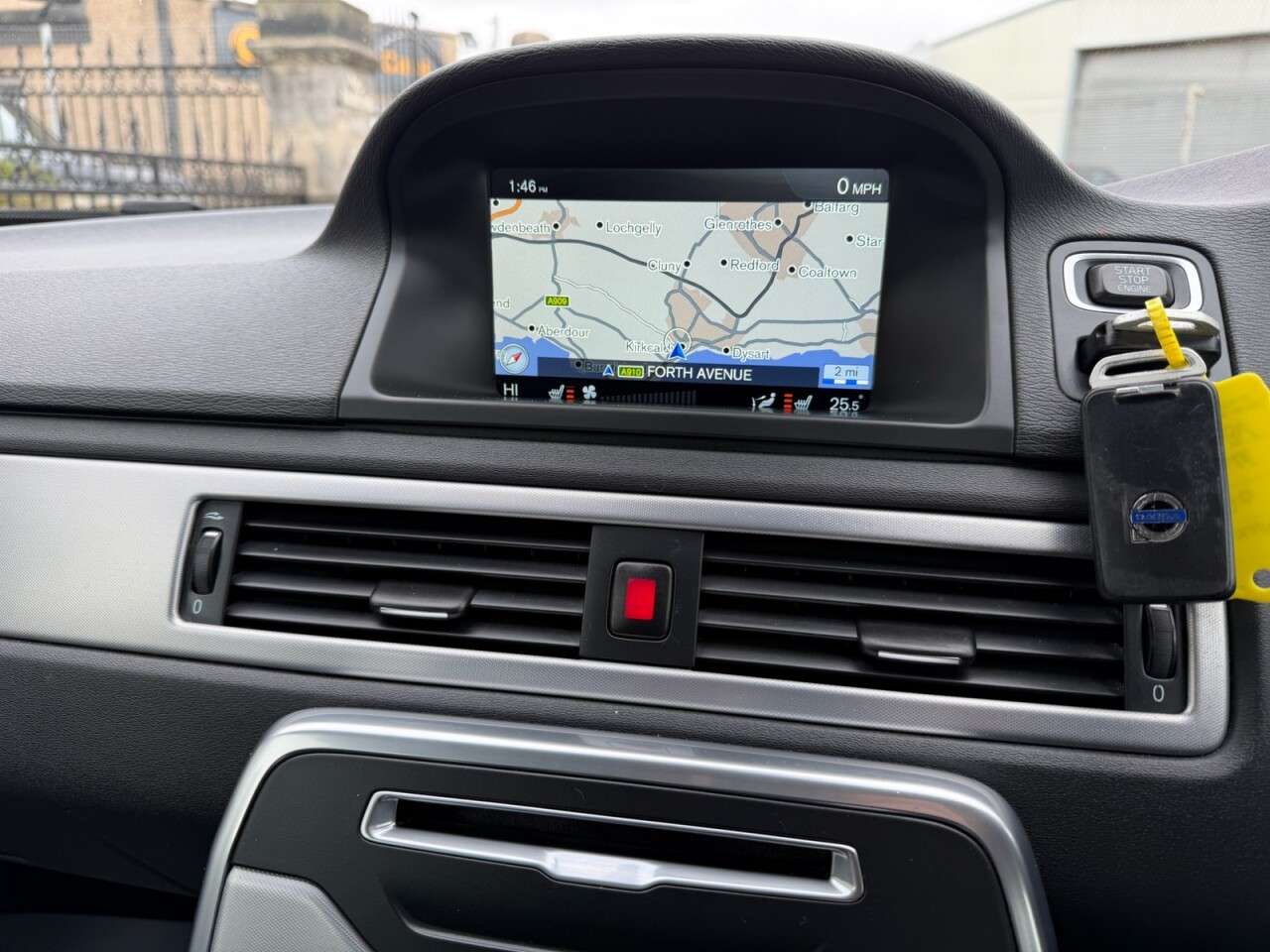 2015 VOLVO V70 2015 VOLVO V70