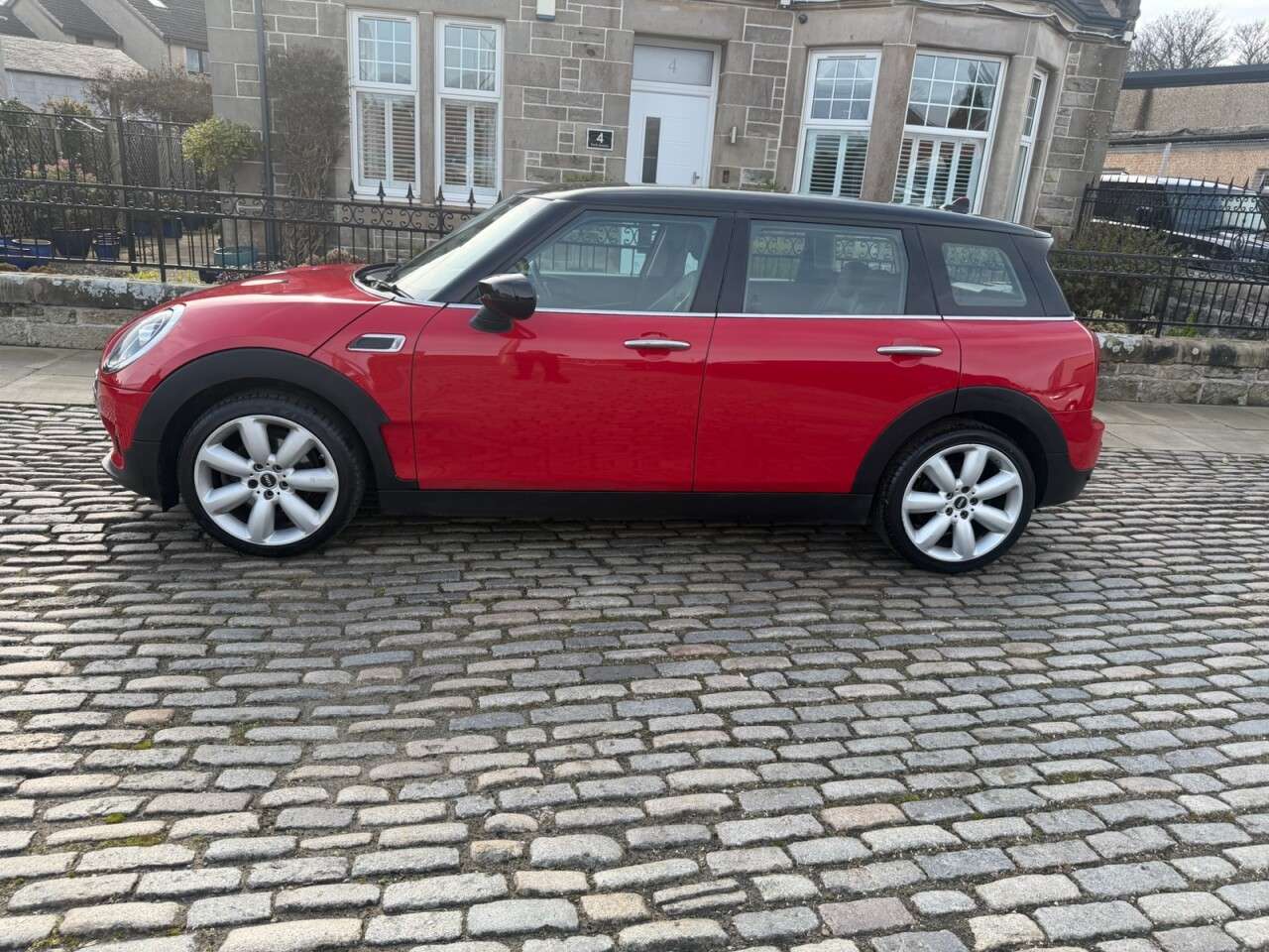 2019 MINI CLUBMAN 2019 MINI CLUBMAN