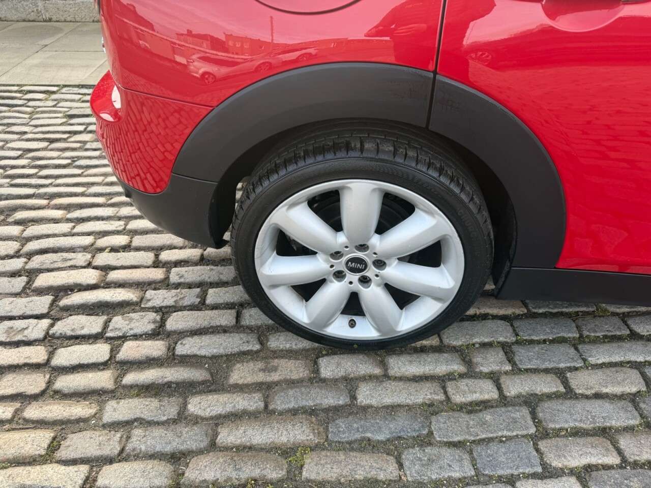 2019 MINI CLUBMAN 2019 MINI CLUBMAN