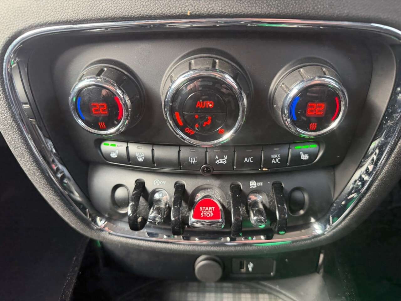 2019 MINI CLUBMAN 2019 MINI CLUBMAN