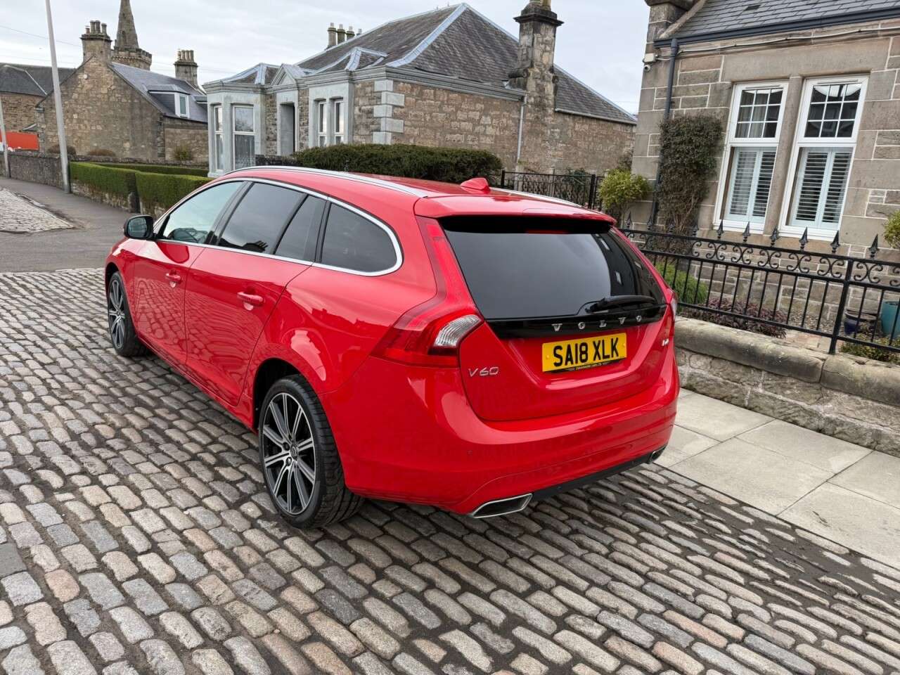 2018 VOLVO V60 2018 VOLVO V60