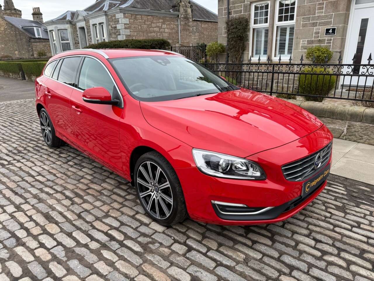 2018 VOLVO V60 2018 VOLVO V60