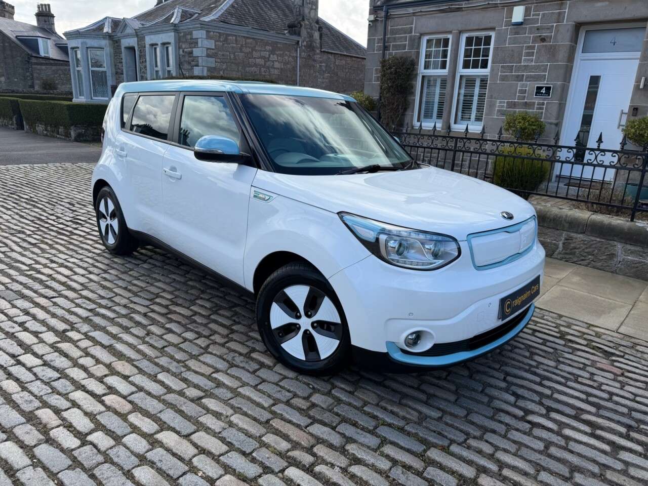 A 2018 KIA SOUL 30kWh EV SUV 5dr Electric Auto (109 bhp) A 2018 KIA SOUL 30kWh EV SUV 5dr Electric Auto (109 bhp)