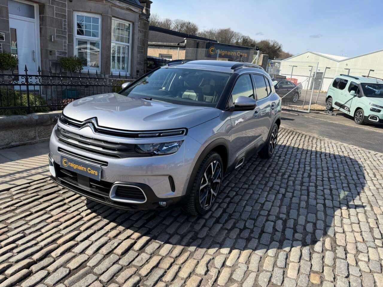 A 2020 CITROEN C5 AIRCROSS 1.2 PureTech Flair Plus SUV 5dr Petrol Manual Euro 6 (s/s) (130 ps) A 2020 CITROEN C5 AIRCROSS 1.2 PureTech Flair Plus SUV 5dr Petrol Manual Euro 6 (s/s) (130 ps)