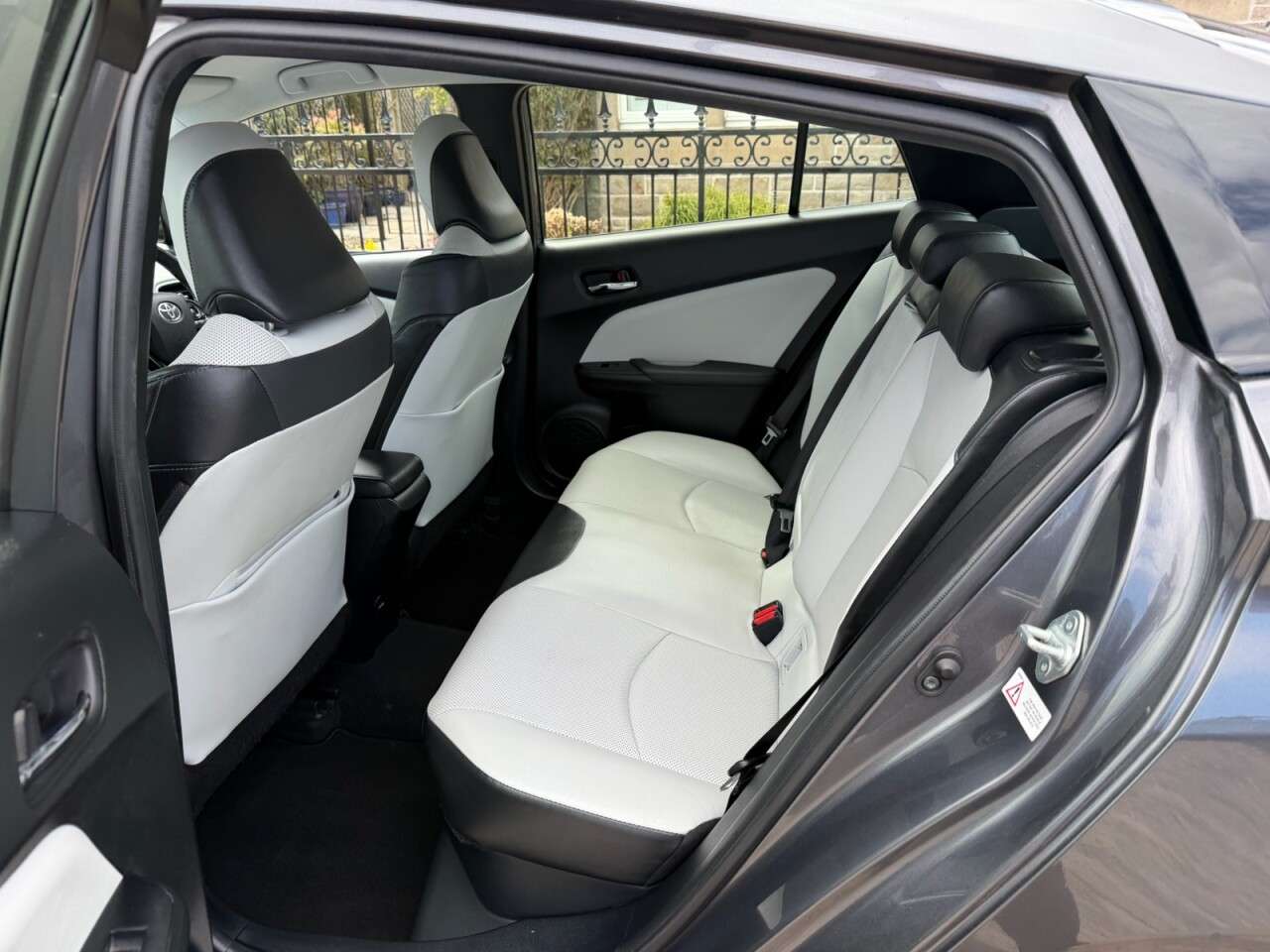 2020 TOYOTA PRIUS 2020 TOYOTA PRIUS