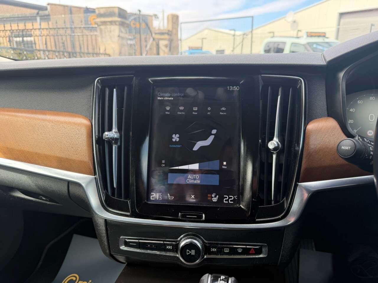 2017 VOLVO S90 2017 VOLVO S90