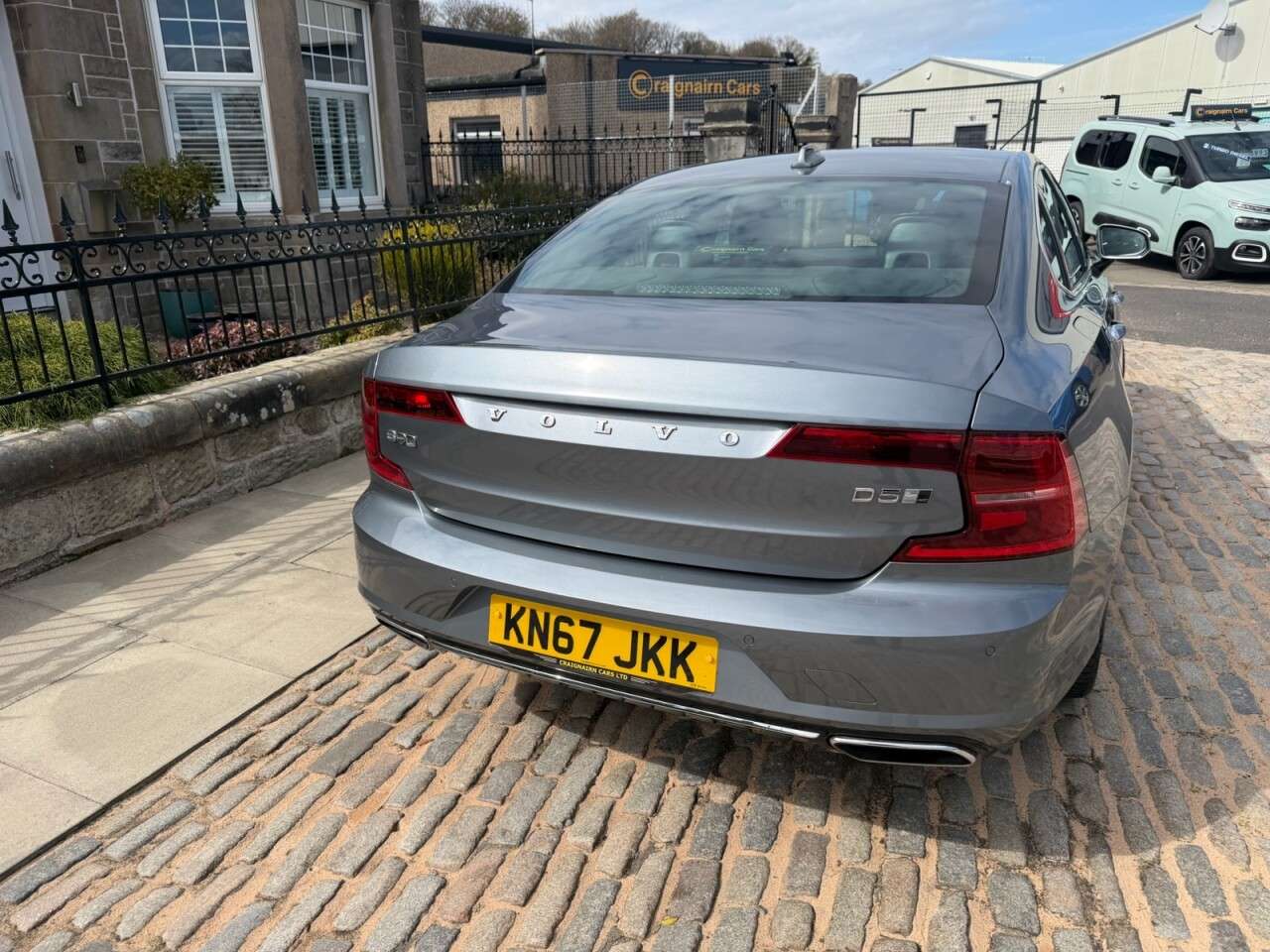 2017 VOLVO S90 2017 VOLVO S90