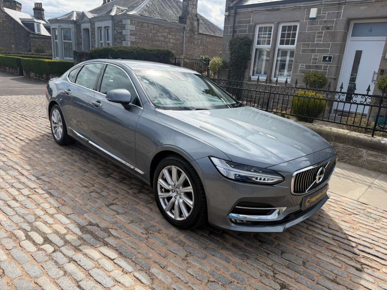 2017 VOLVO S90 2017 VOLVO S90