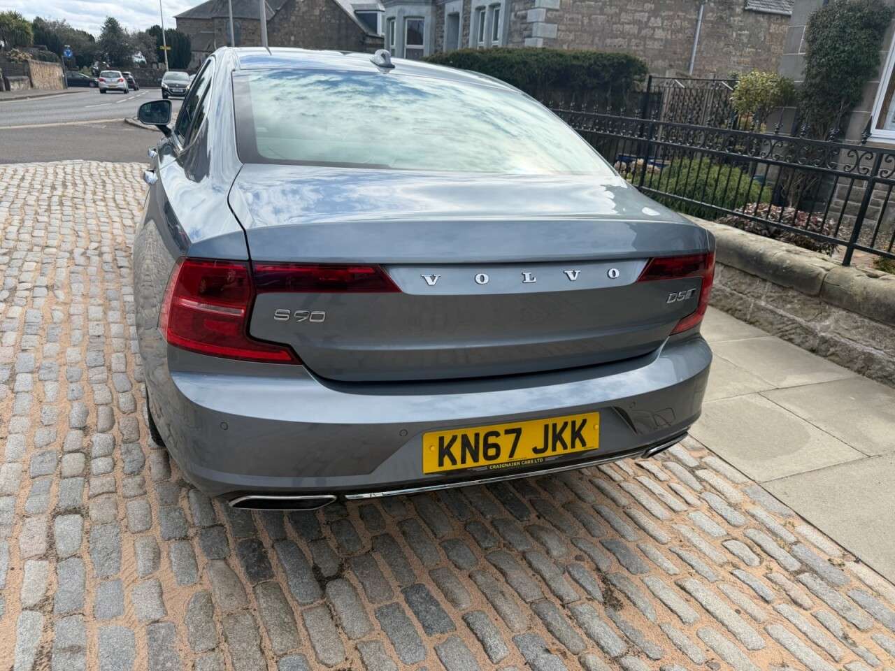 2017 VOLVO S90 2017 VOLVO S90