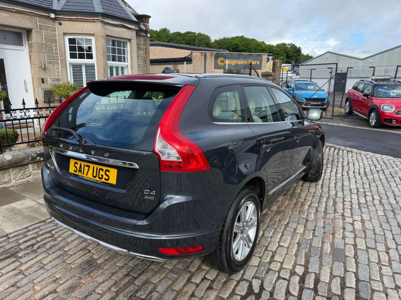 A 2017 VOLVO XC60 2.4 D4 SE Lux Nav SUV 5dr Diesel Auto AWD Euro 6 (s/s) (190 ps) A 2017 VOLVO XC60 2.4 D4 SE Lux Nav SUV 5dr Diesel Auto AWD Euro 6 (s/s) (190 ps)