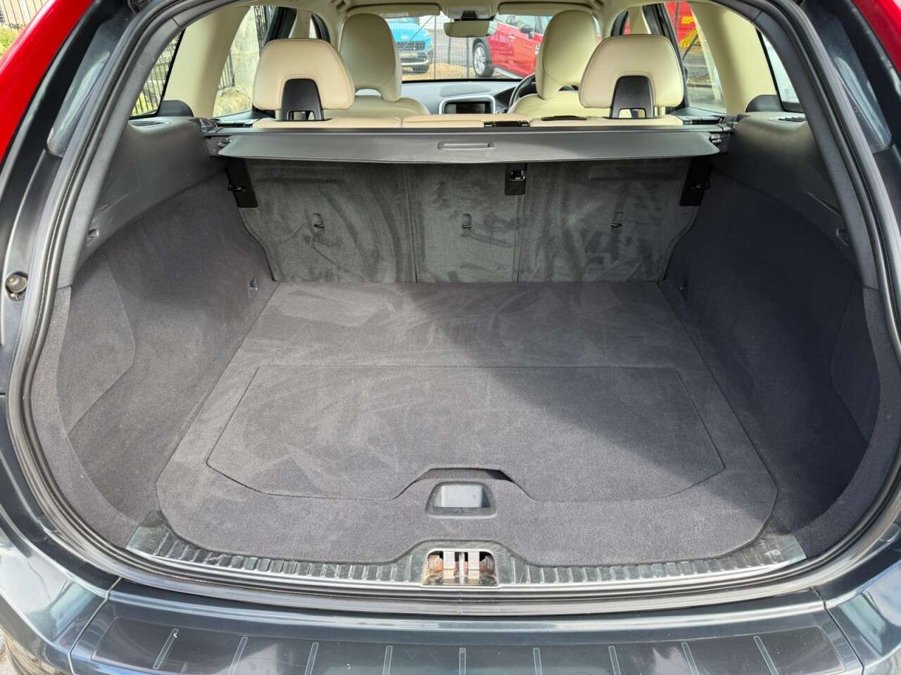 2017 VOLVO XC60 2017 VOLVO XC60