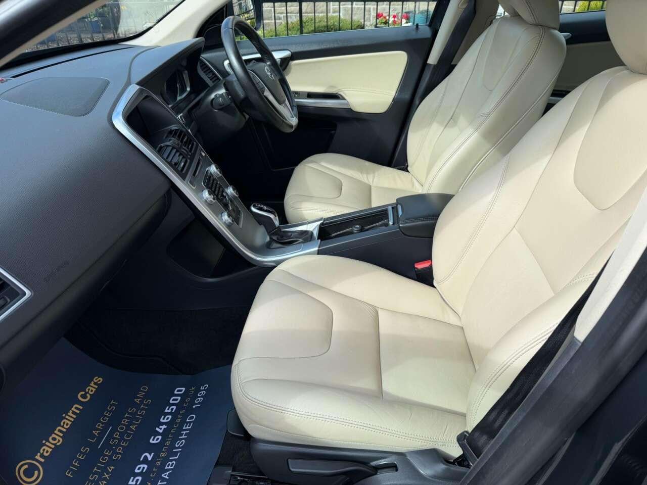 2017 VOLVO XC60 2017 VOLVO XC60