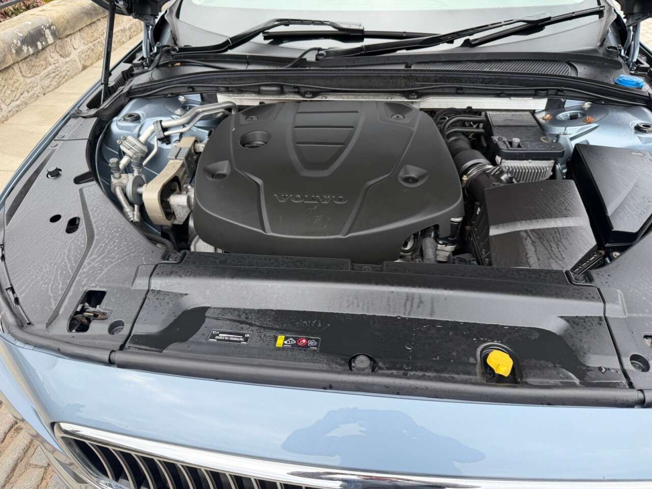 2017 VOLVO V90 2017 VOLVO V90