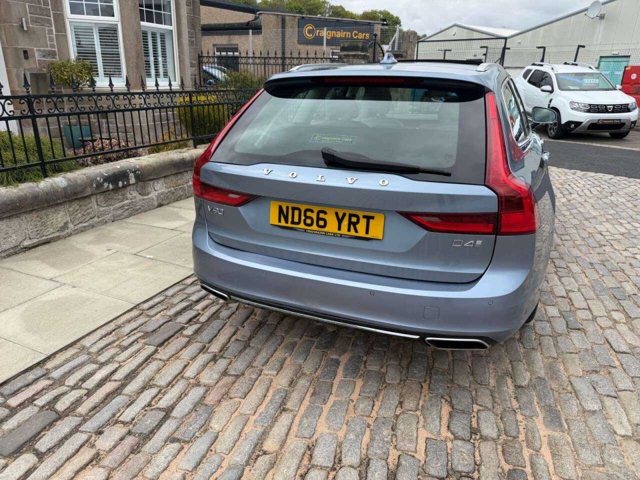 2017 VOLVO V90 2017 VOLVO V90