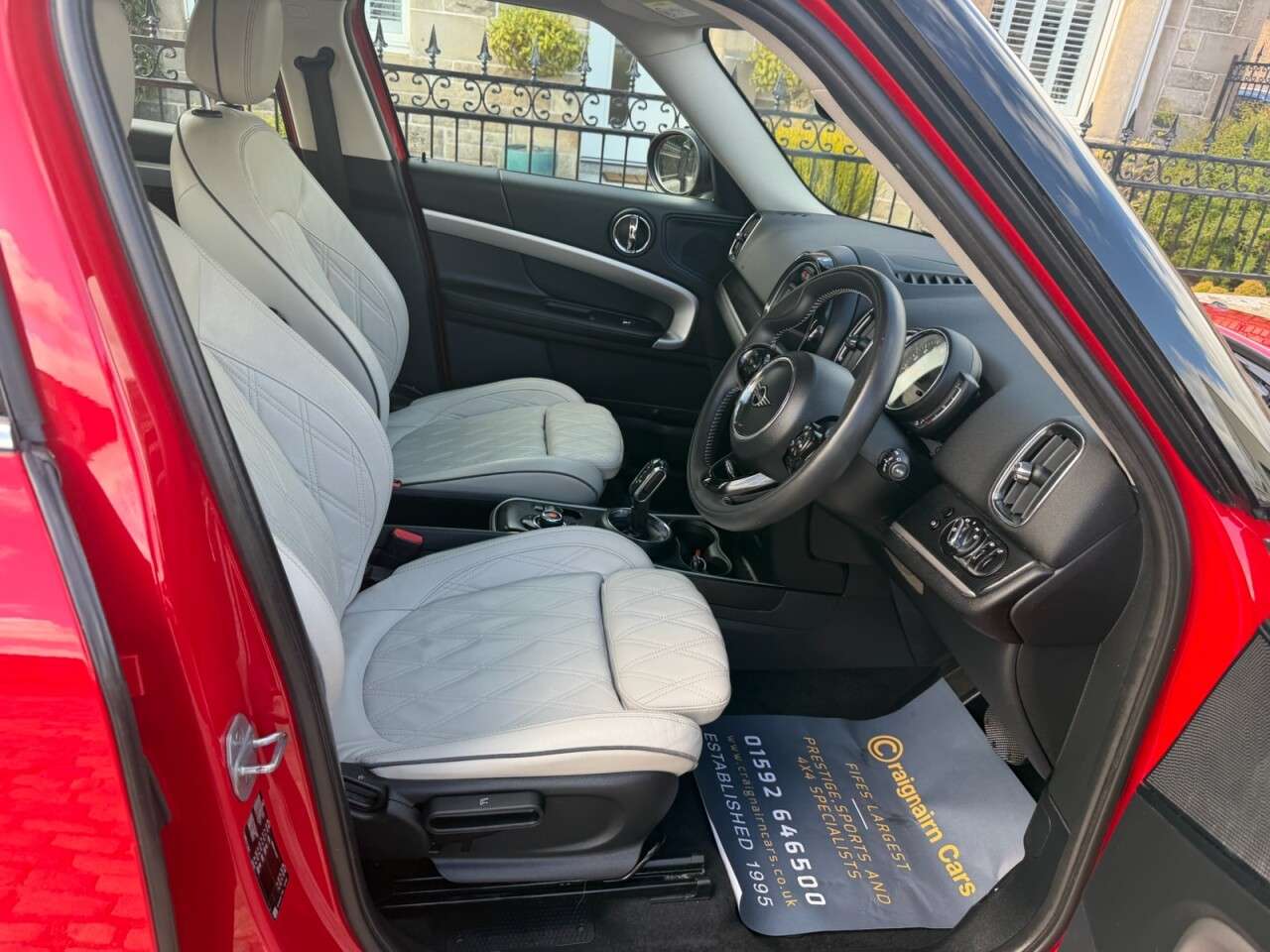 A 2019 MINI COUNTRYMAN 1.5 Cooper Exclusive SUV 5dr Petrol Steptronic Euro 6 (s/s) (136 ps) A 2019 MINI COUNTRYMAN 1.5 Cooper Exclusive SUV 5dr Petrol Steptronic Euro 6 (s/s) (136 ps)