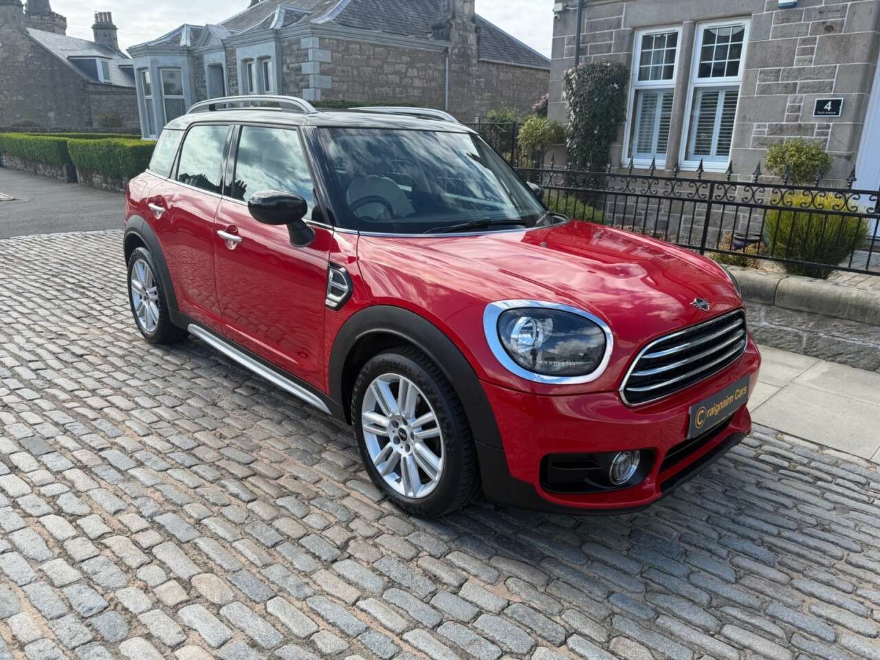 A 2019 MINI COUNTRYMAN 1.5 Cooper Exclusive SUV 5dr Petrol Steptronic Euro 6 (s/s) (136 ps) A 2019 MINI COUNTRYMAN 1.5 Cooper Exclusive SUV 5dr Petrol Steptronic Euro 6 (s/s) (136 ps)