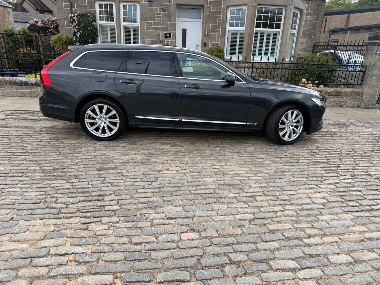 2018 VOLVO V90 2018 VOLVO V90