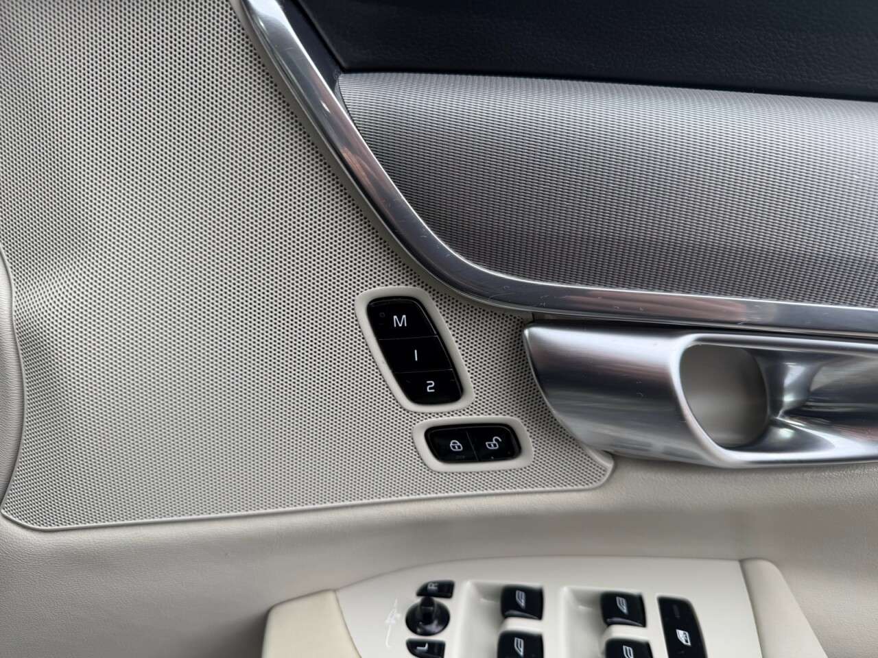 2018 VOLVO V90 2018 VOLVO V90
