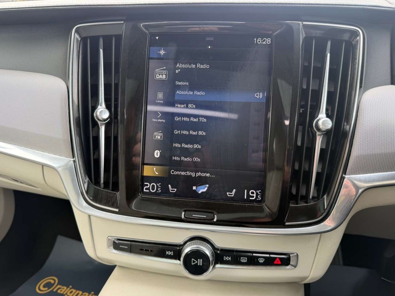 2018 VOLVO V90 2018 VOLVO V90
