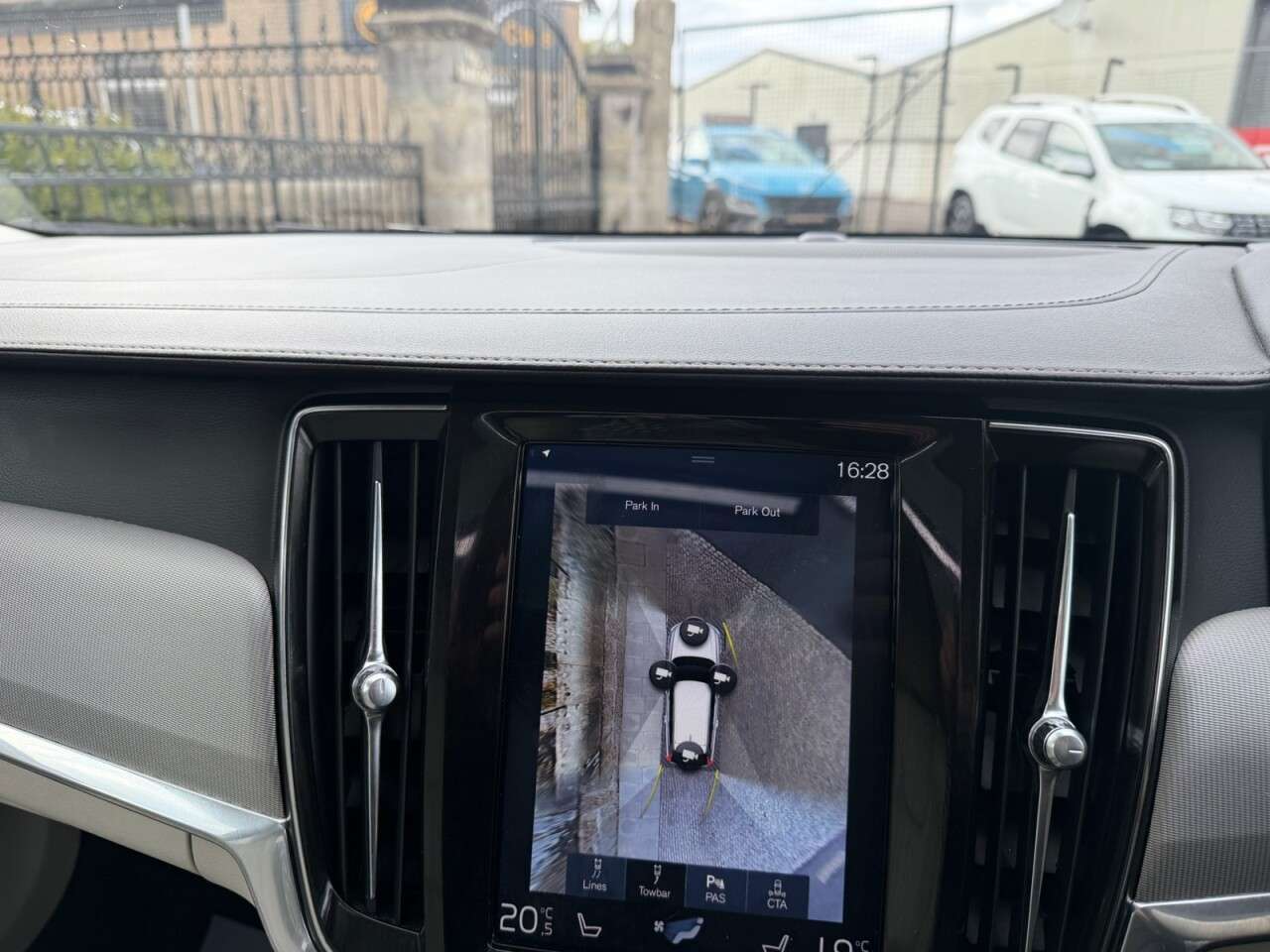 2018 VOLVO V90 2018 VOLVO V90