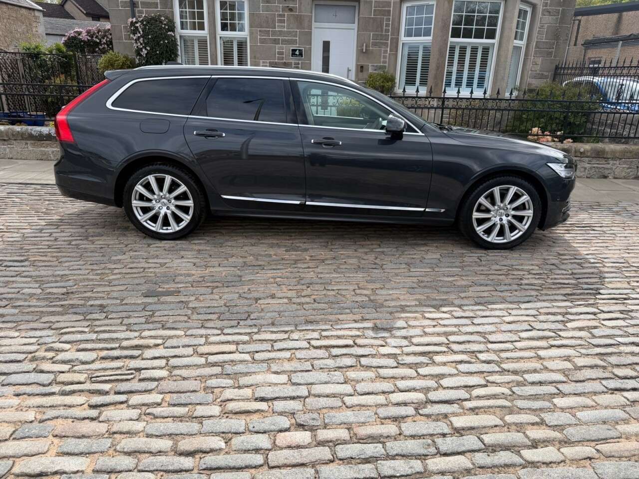 2018 VOLVO V90 2018 VOLVO V90