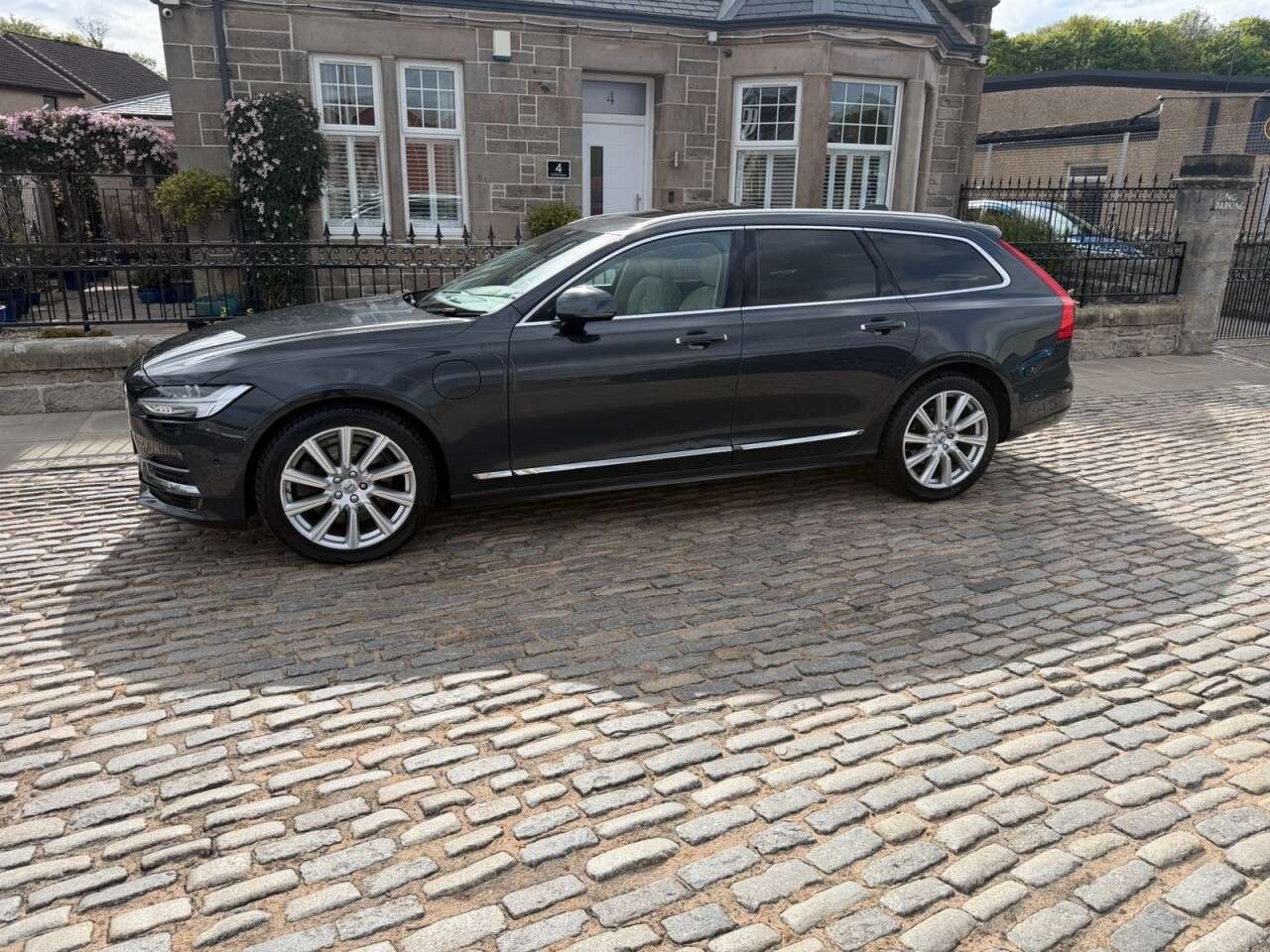 2018 VOLVO V90 2018 VOLVO V90