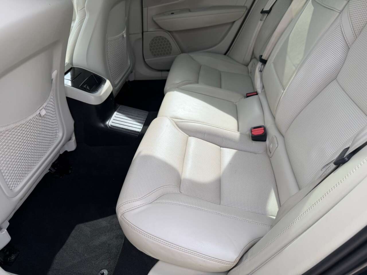 2018 VOLVO V90 2018 VOLVO V90
