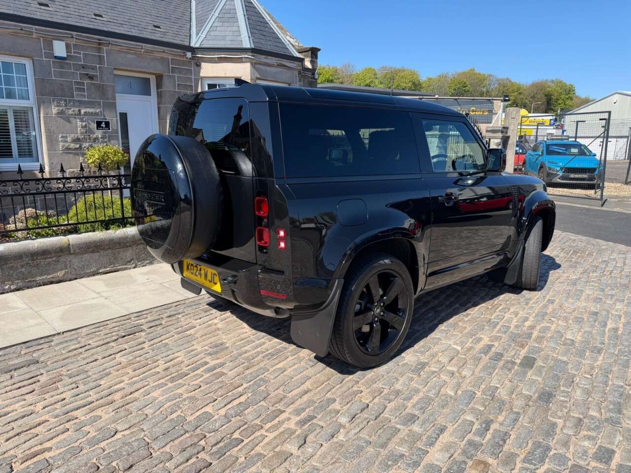 2024 LAND ROVER DEFENDER 90 2024 LAND ROVER DEFENDER 90