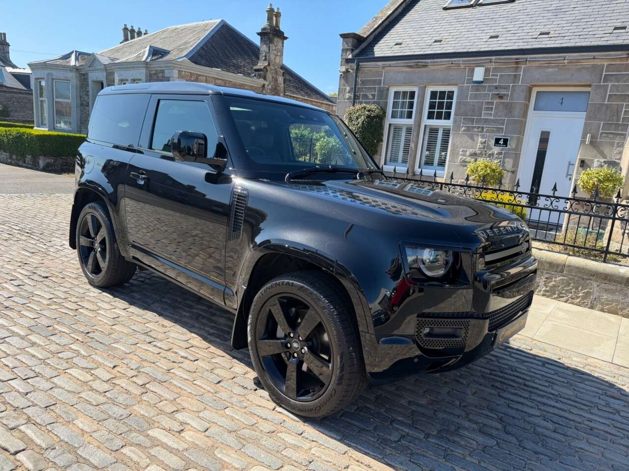 2024 LAND ROVER DEFENDER 90 2024 LAND ROVER DEFENDER 90