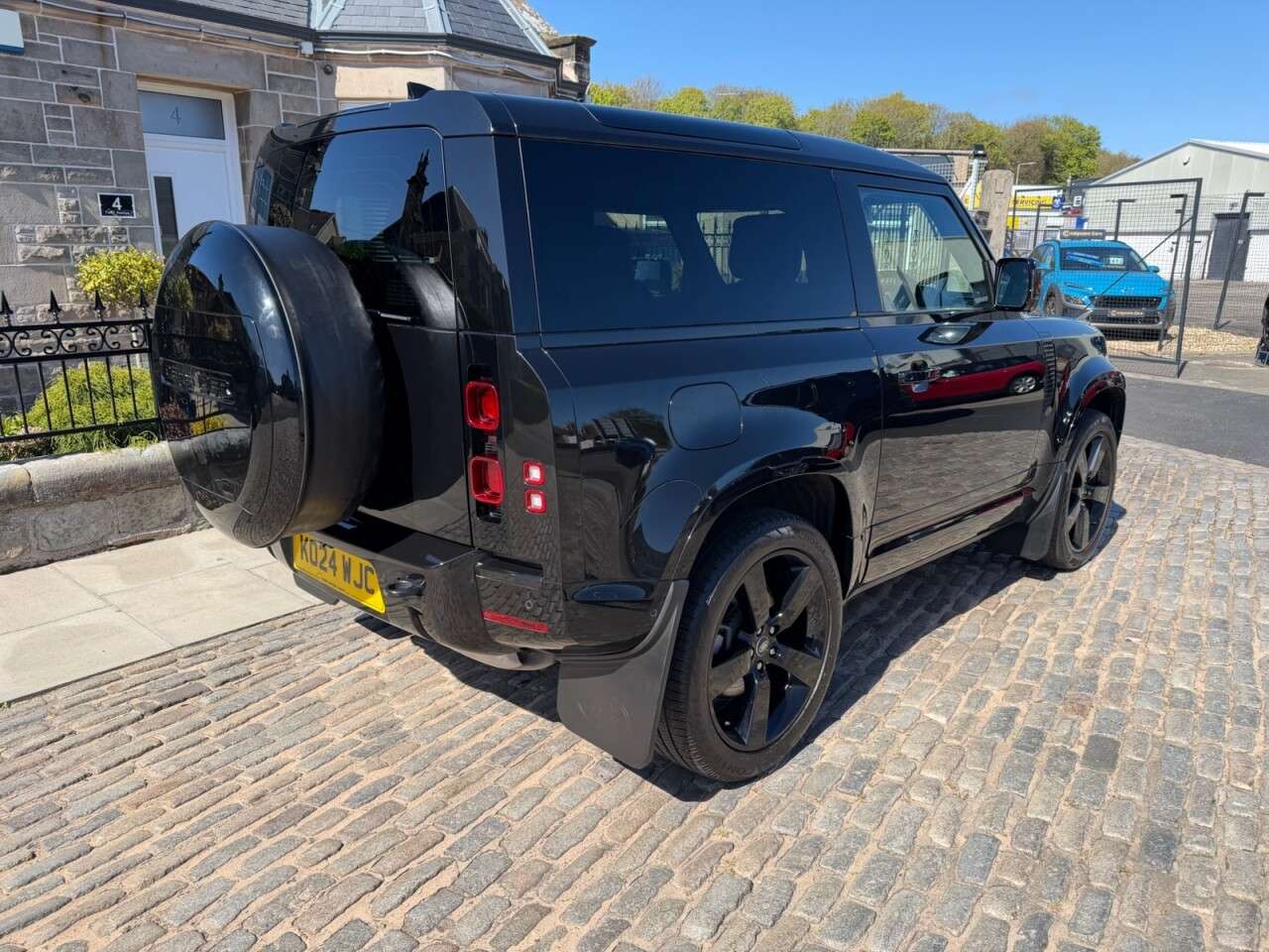 2024 LAND ROVER DEFENDER 90 2024 LAND ROVER DEFENDER 90