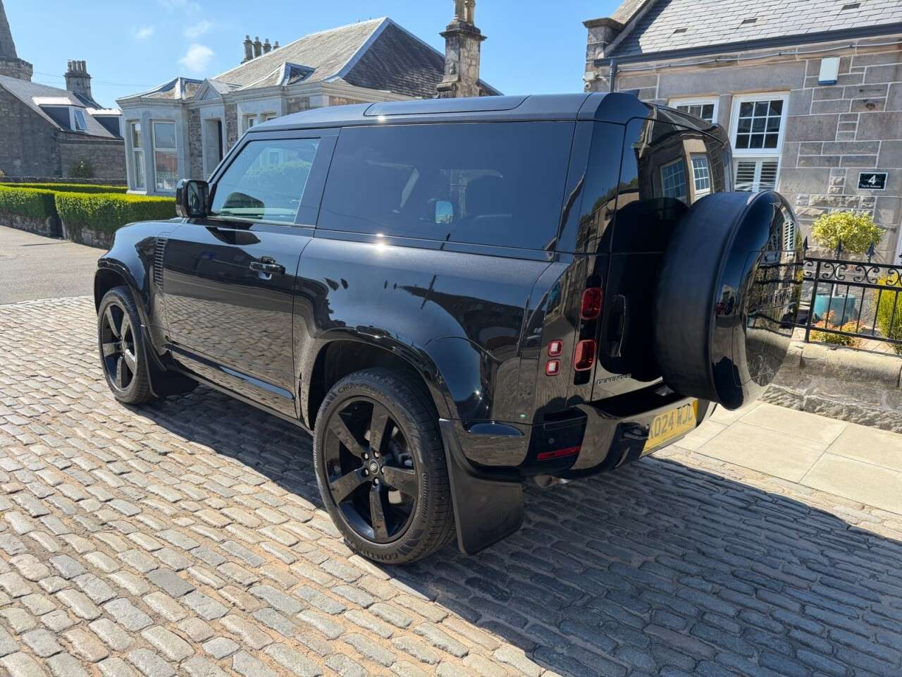 2024 LAND ROVER DEFENDER 90 2024 LAND ROVER DEFENDER 90