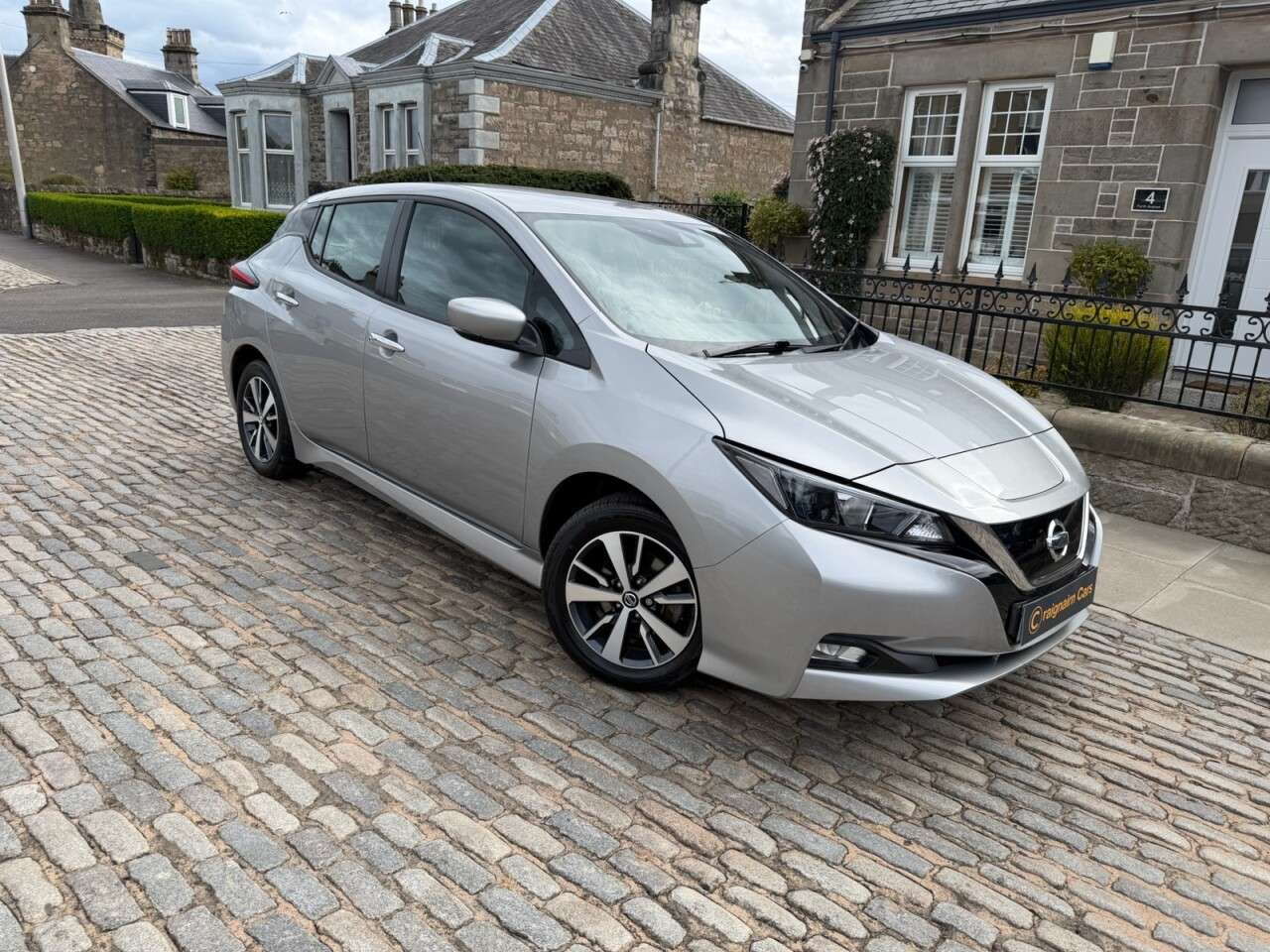 A 2022 NISSAN LEAF 40kWh Acenta Hatchback 5dr Electric Auto (150 ps) A 2022 NISSAN LEAF 40kWh Acenta Hatchback 5dr Electric Auto (150 ps)