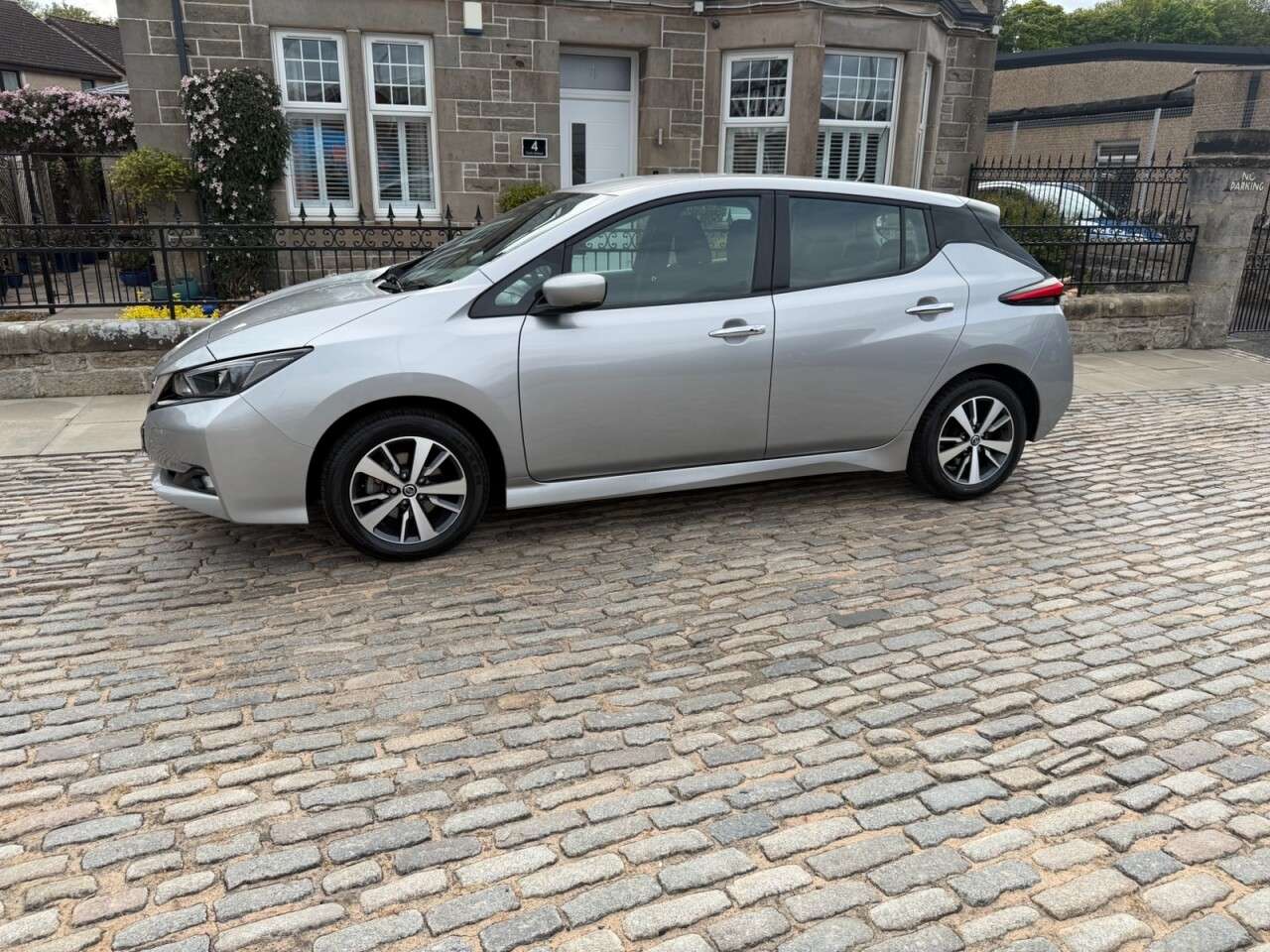 2022 NISSAN LEAF 2022 NISSAN LEAF