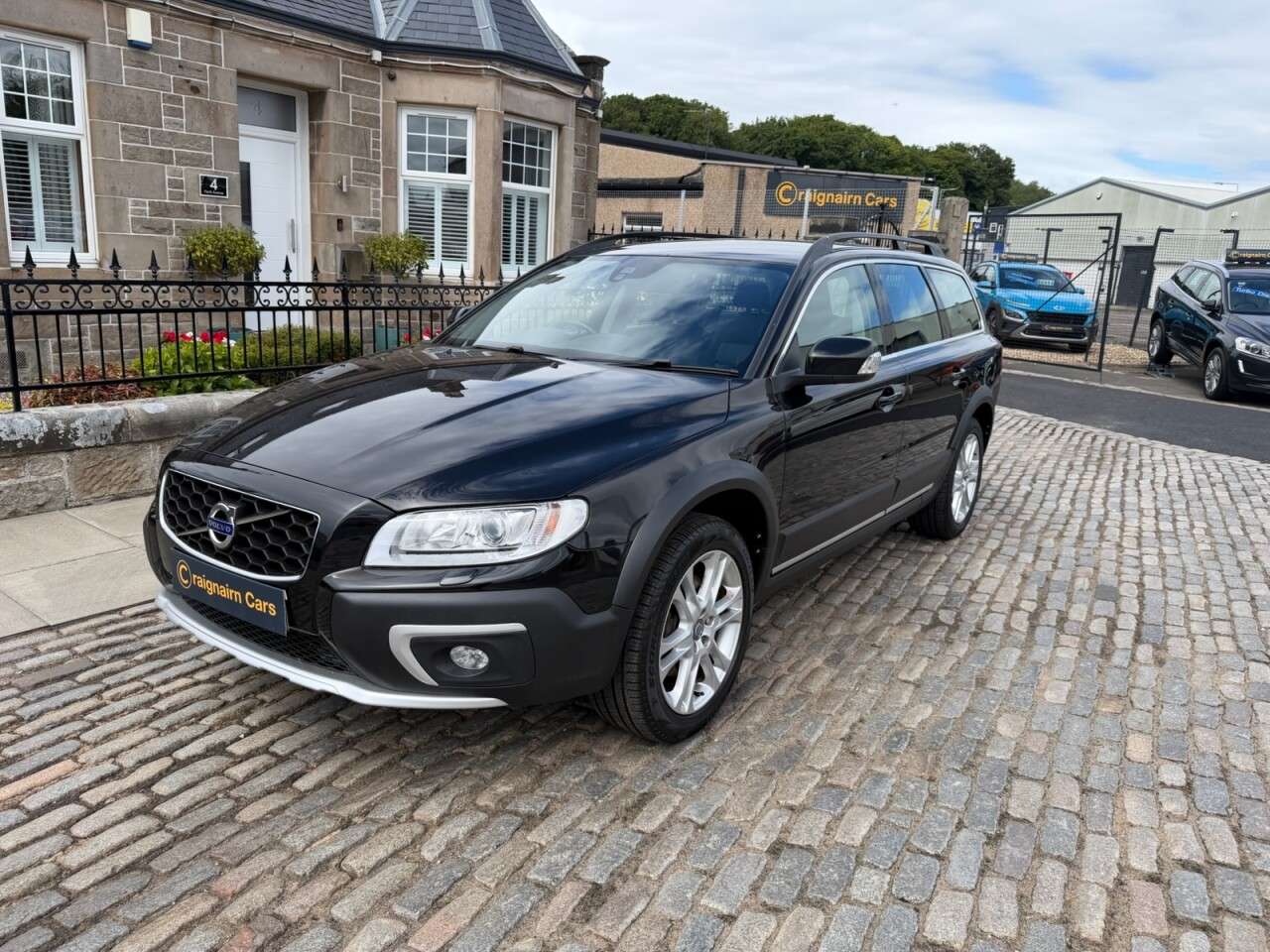 A 2016 VOLVO XC70 2.0 D4 SE Lux Estate 5dr Diesel Manual Euro 6 (s/s) (181 ps) A 2016 VOLVO XC70 2.0 D4 SE Lux Estate 5dr Diesel Manual Euro 6 (s/s) (181 ps)