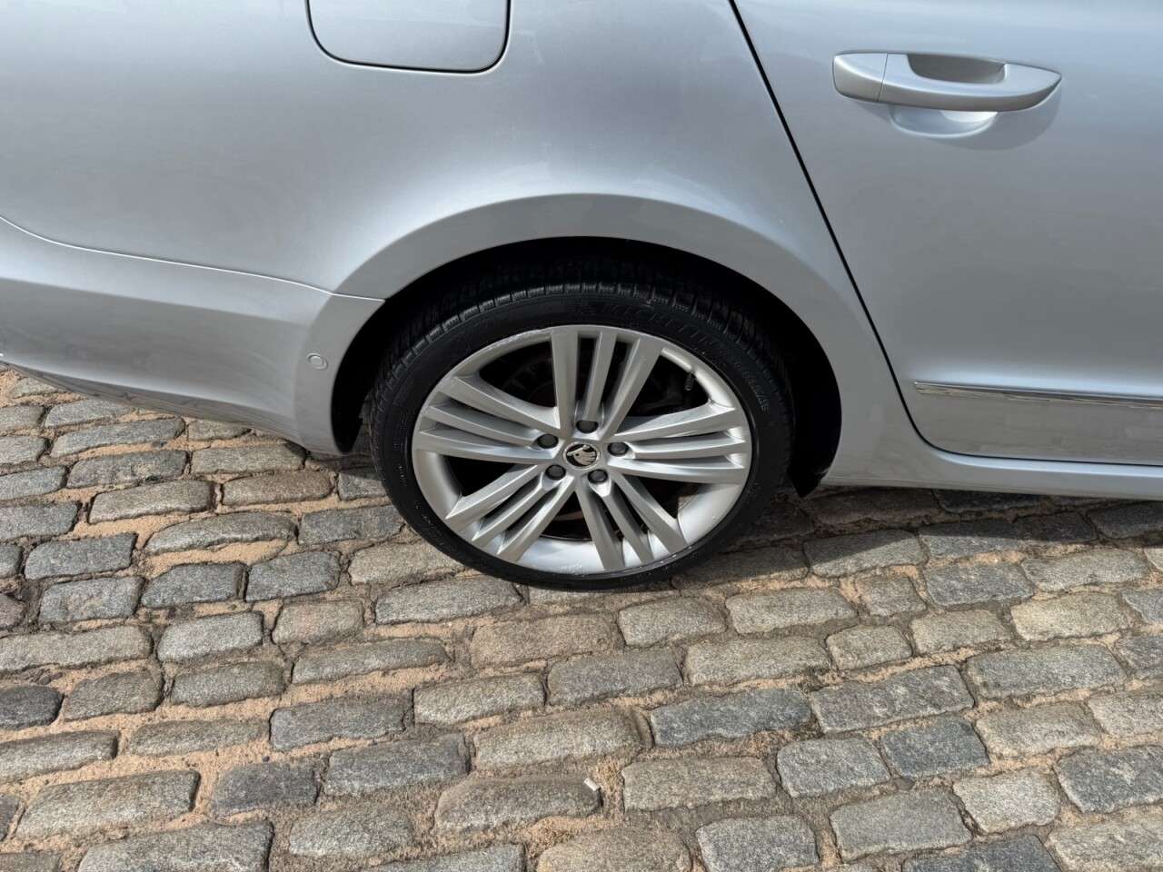 2014 SKODA SUPERB 2014 SKODA SUPERB